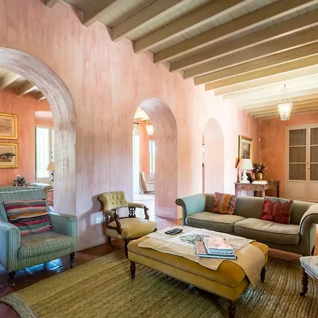 El Tejar Villa *